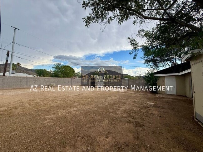 Building Photo - 1218 W Cinnabar Ave