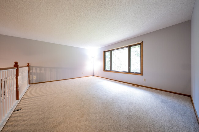 Building Photo - 17420 Barrington Ct