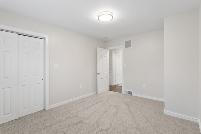 Building Photo - 127 Bell Ave