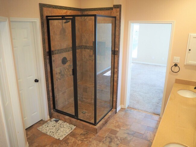 Building Photo - 2105 Friar Ct