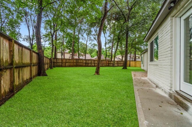 Building Photo - 9 Indian Cedar Ln