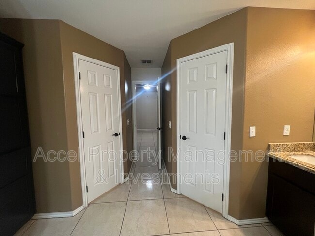 Building Photo - 312 Kika De La Garza St