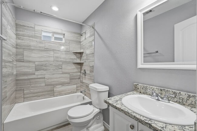 Building Photo - 16680 E Ivanhoe St