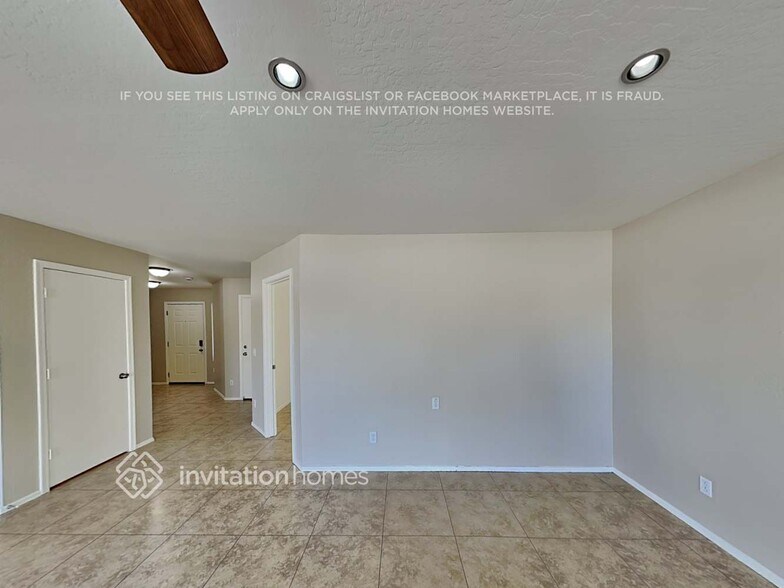 Building Photo - 2224 W Silver Creek Ln