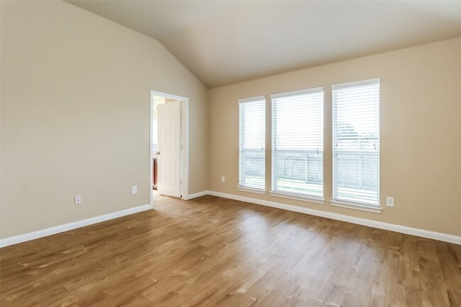 Building Photo - 11922 Brightwood Dr