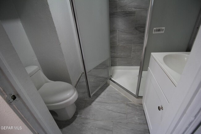 Building Photo - 3200 Richmond Ave