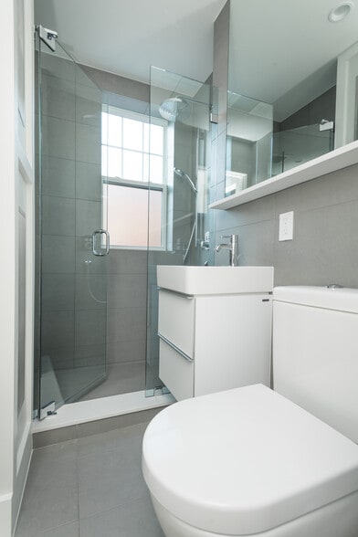 Building Photo - 17 Forest St