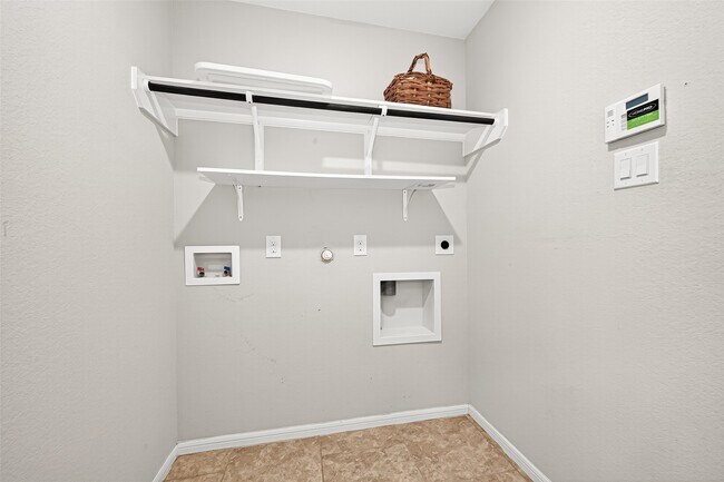 Building Photo - 3326 McDonough Way