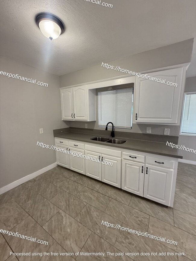 Building Photo - Nice Home For Rent