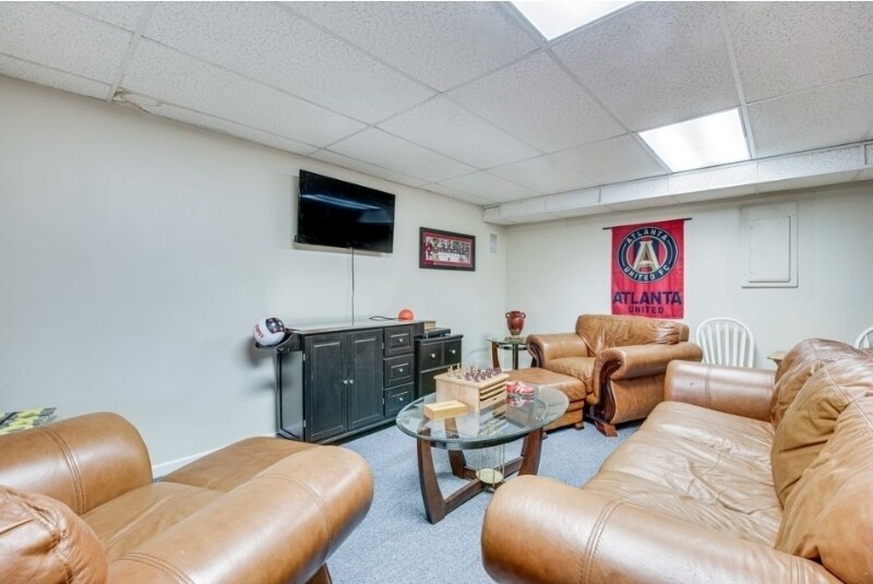 Building Photo - 2951 Lexington Trace Dr