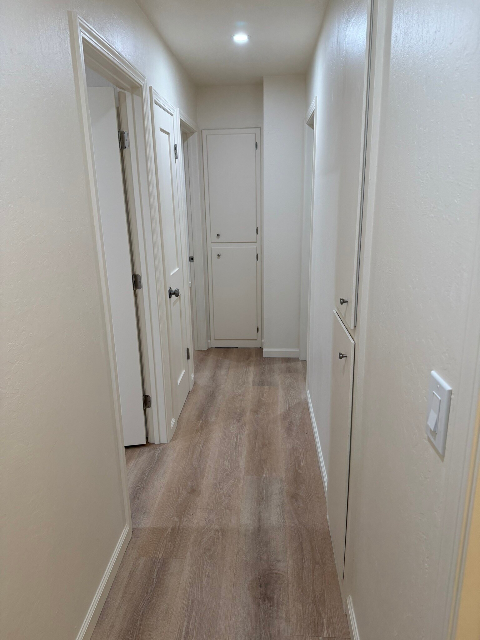 Building Photo - 1677 Canary Dr