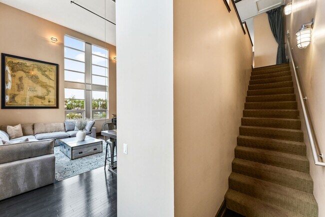 Building Photo - MOVE IN READY  Fully Furnished **Gorgeous ...