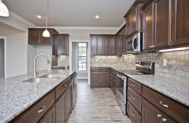 Building Photo - ***1004 Taylor Lane***