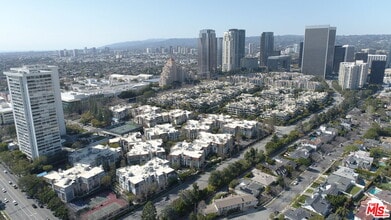 Building Photo - 2122 Century Park Ln