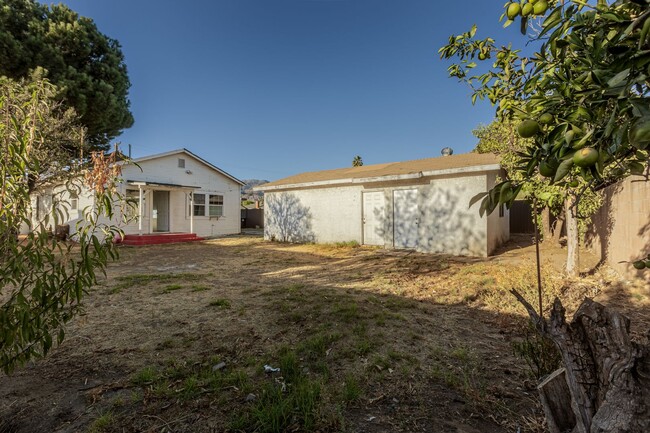 Building Photo - Welcome to Your Dream Home in San Fernando!