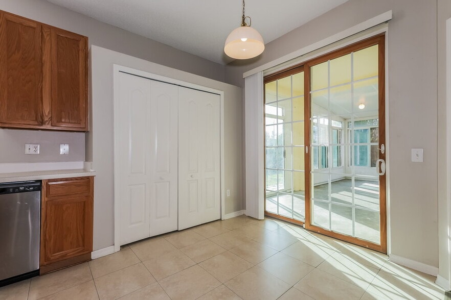 Building Photo - 22842 Marsh Wren Dr