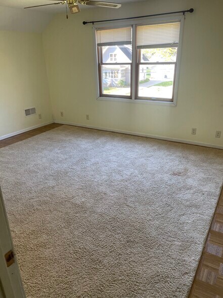 Master bedroom upstairs - 16988 N 7th St