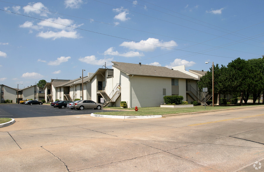 Building Photo - Bentley Hills Apartments