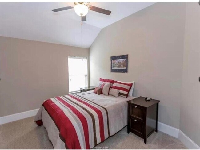 Building Photo - 2513 Hailes Ln