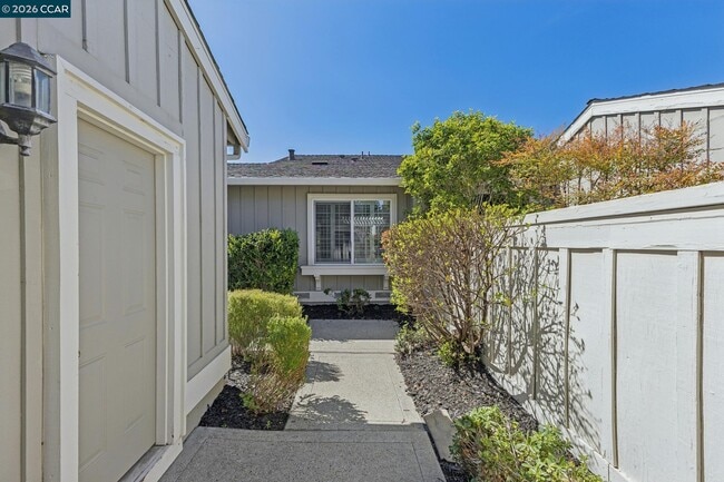 Building Photo - 2137 Presidio Ct