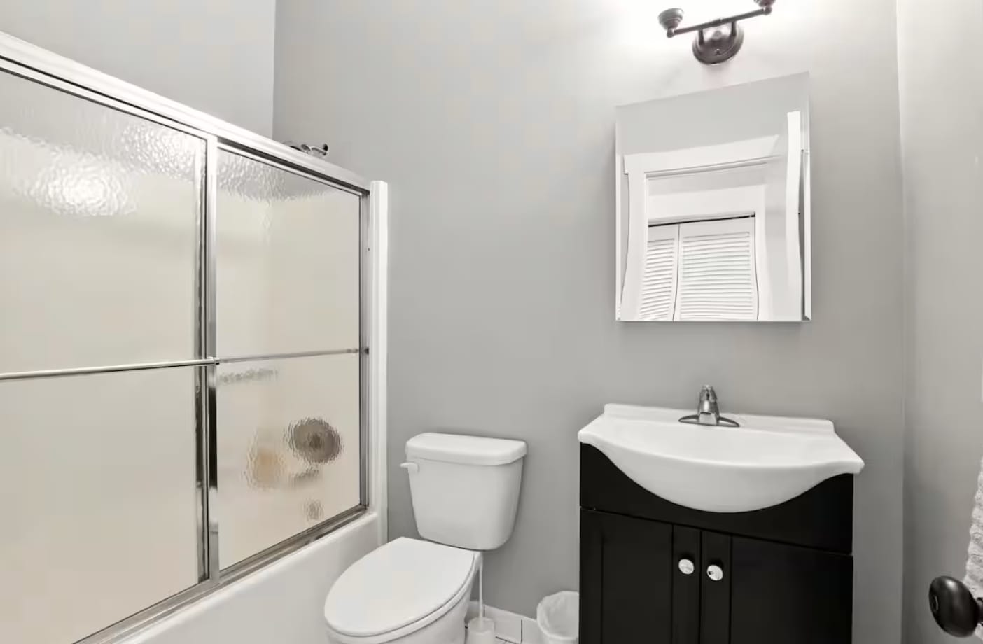 Building Photo - 492 N Thomas St