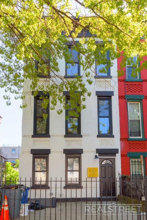Building Photo - Brand New Upper Duplex in Bed Stuy Townhouse!