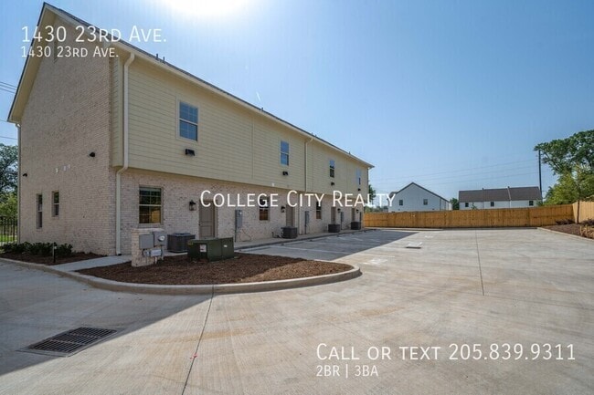 Building Photo - 1430 23rd Ave