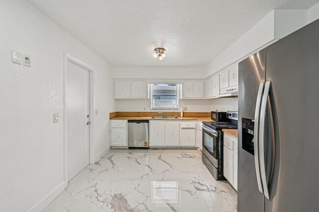 Building Photo - 4549 Baldric St