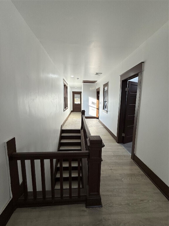 Building Photo - 1005 Pine St