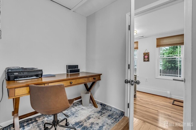 Building Photo - 36 Landvale Rd