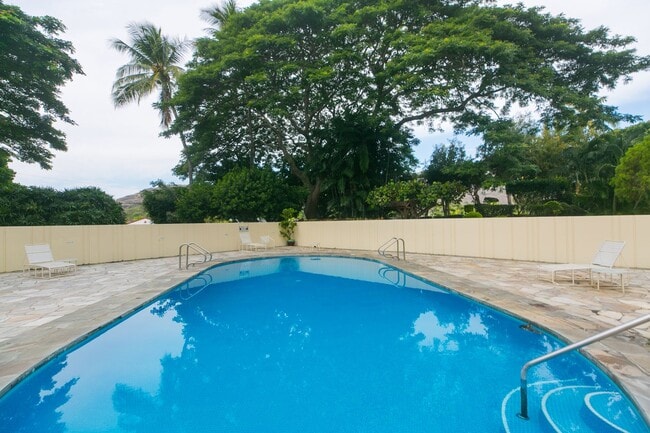 Building Photo - Naniwa Gardens - 1 bdrm/1 bath/1 covered p...