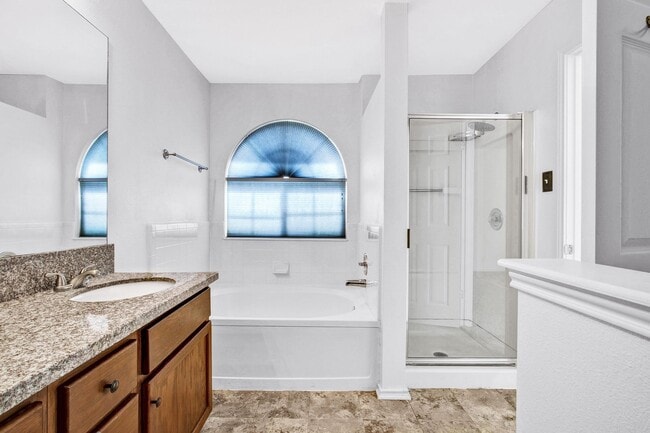 Building Photo - ***APPLICATION CURRENTLY UNDER REVIEW***Sp...