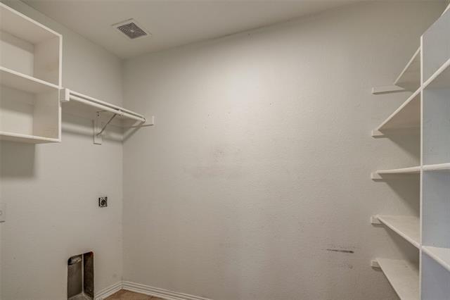 Building Photo - 2700 Dawn Spring Dr