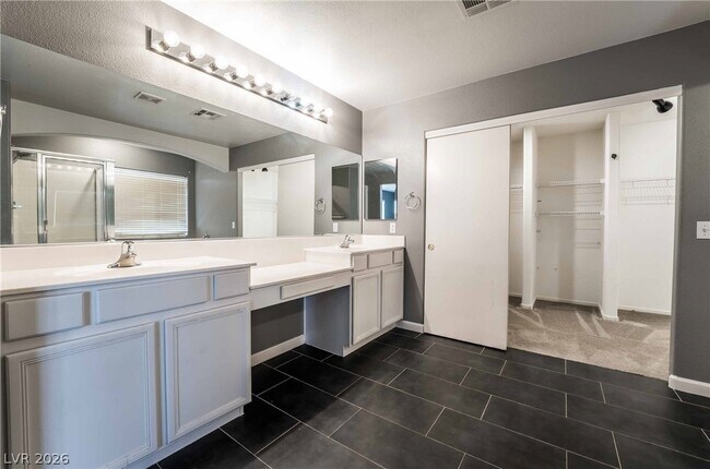 Building Photo - 5221 Coral Hills St