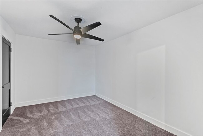 Building Photo - 734 Monongahela Ave