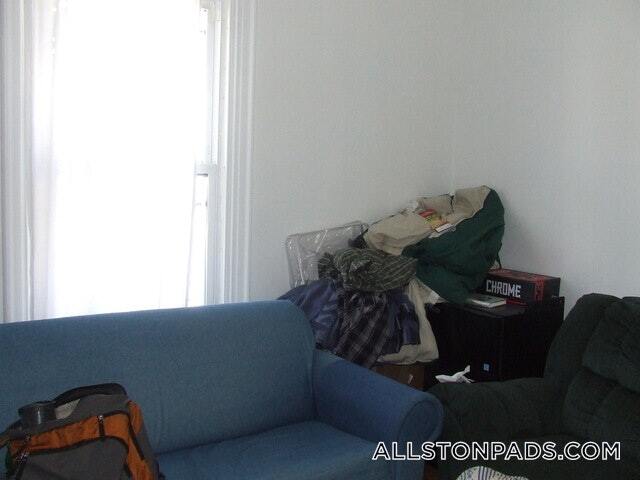 Building Photo - 19 Greylock Rd