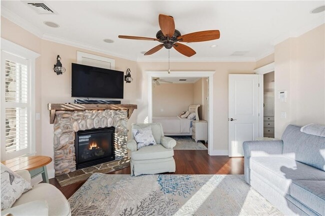 Building Photo - 246 Sand Hill Cove Rd