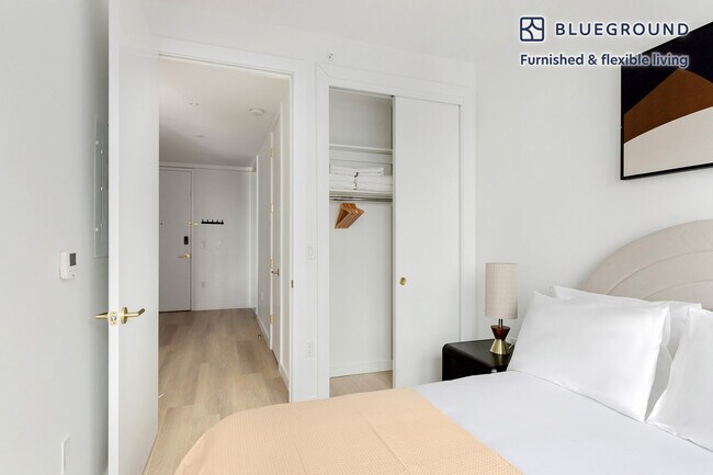 Building Photo - 525 Pacific St