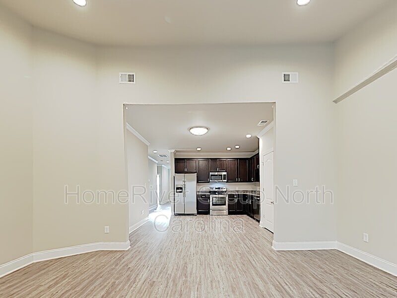 Building Photo - 5844 Bradford Lake Ln