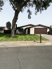 Building Photo - 4425 Bartel Dr