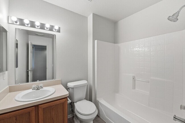 Building Photo - 9631 Coyote Creek Dr
