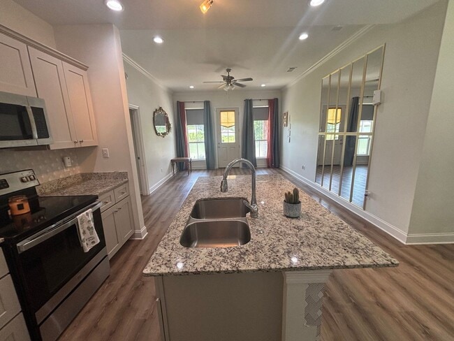 Building Photo - 1648 Mary Evers Dr