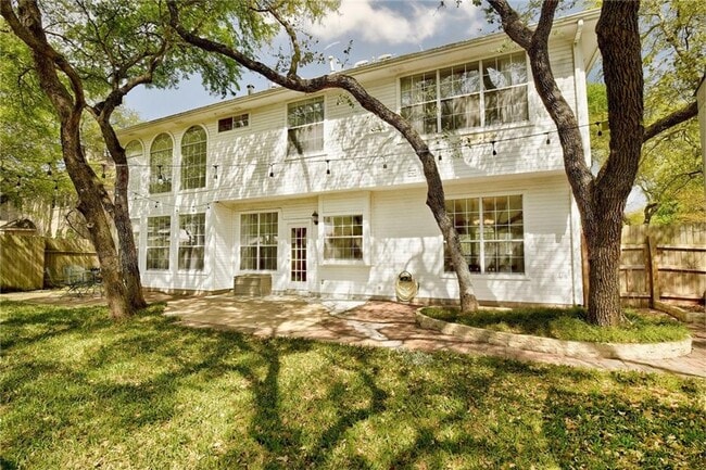 Building Photo - 8101 Longdraw Dr