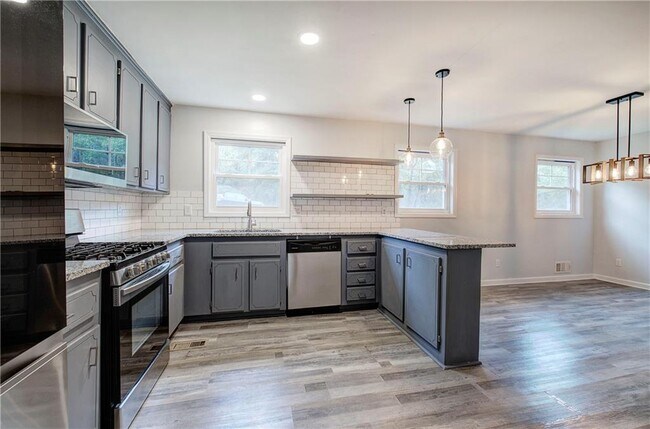 Building Photo - 5217 Highland Trail