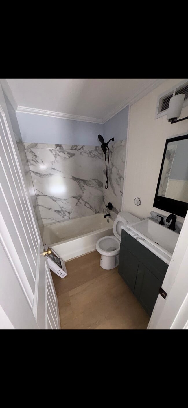 Building Photo - 37 St Celeste Dr