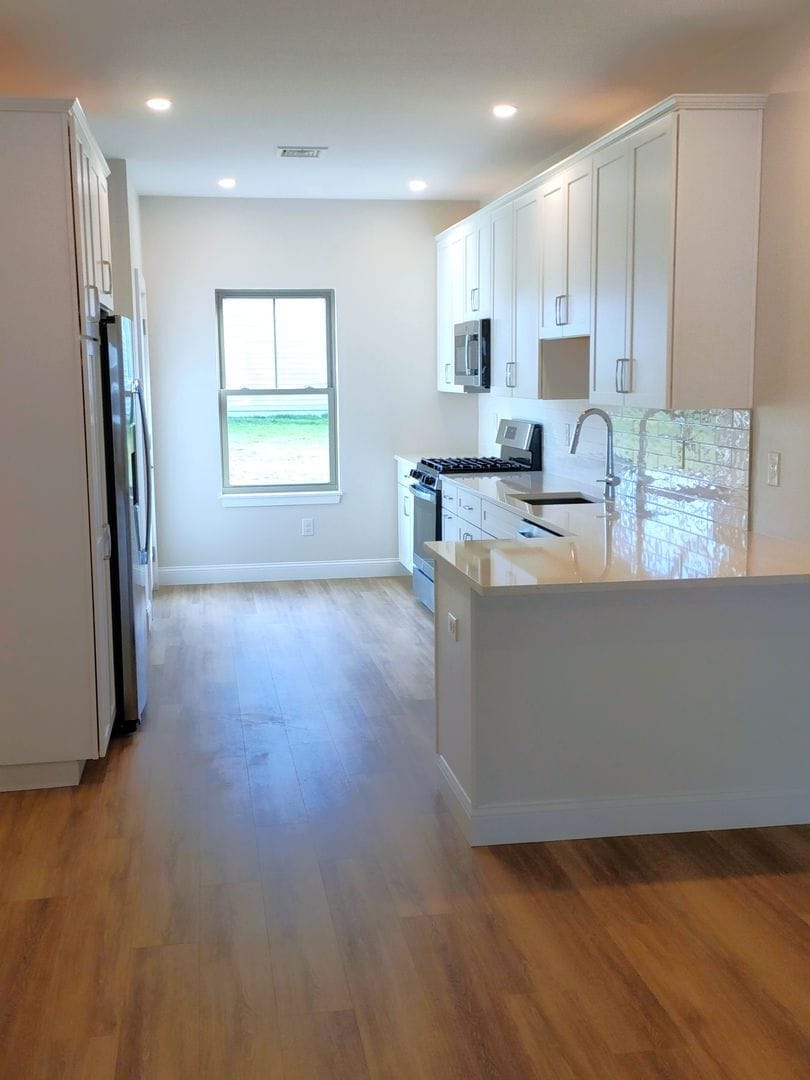 Building Photo - 34-34 W Valley Cir