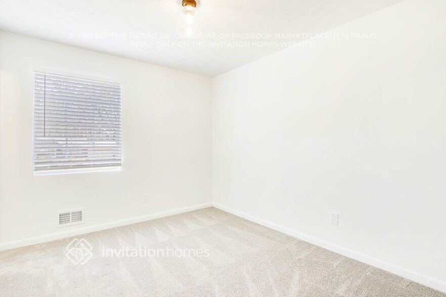 Building Photo - 675 Village Ln Dr SW