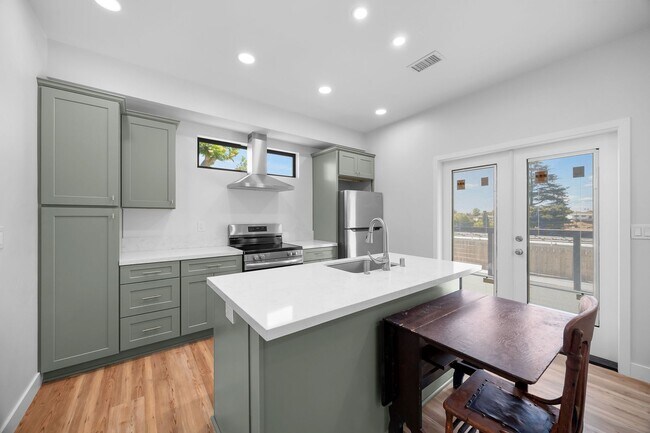 Building Photo - Brand New Unique ADU with Views of La Mesa!