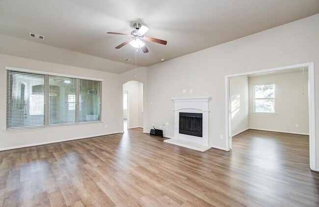 Building Photo - 3243 Aegean Dr