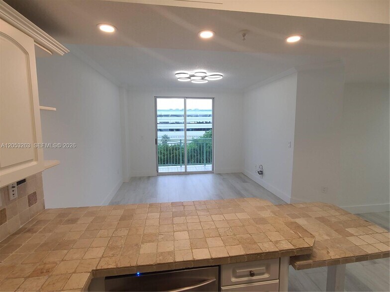 Building Photo - 3500 Coral Way